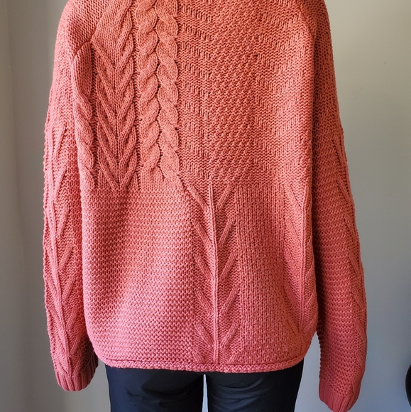 Time and Tru Knit Sweater (SOLD) - Picture 3 of 5